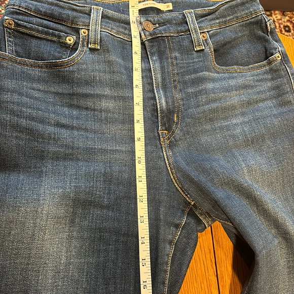 Woman’s Levi 726 Flare Jeans - Picture 6 of 7